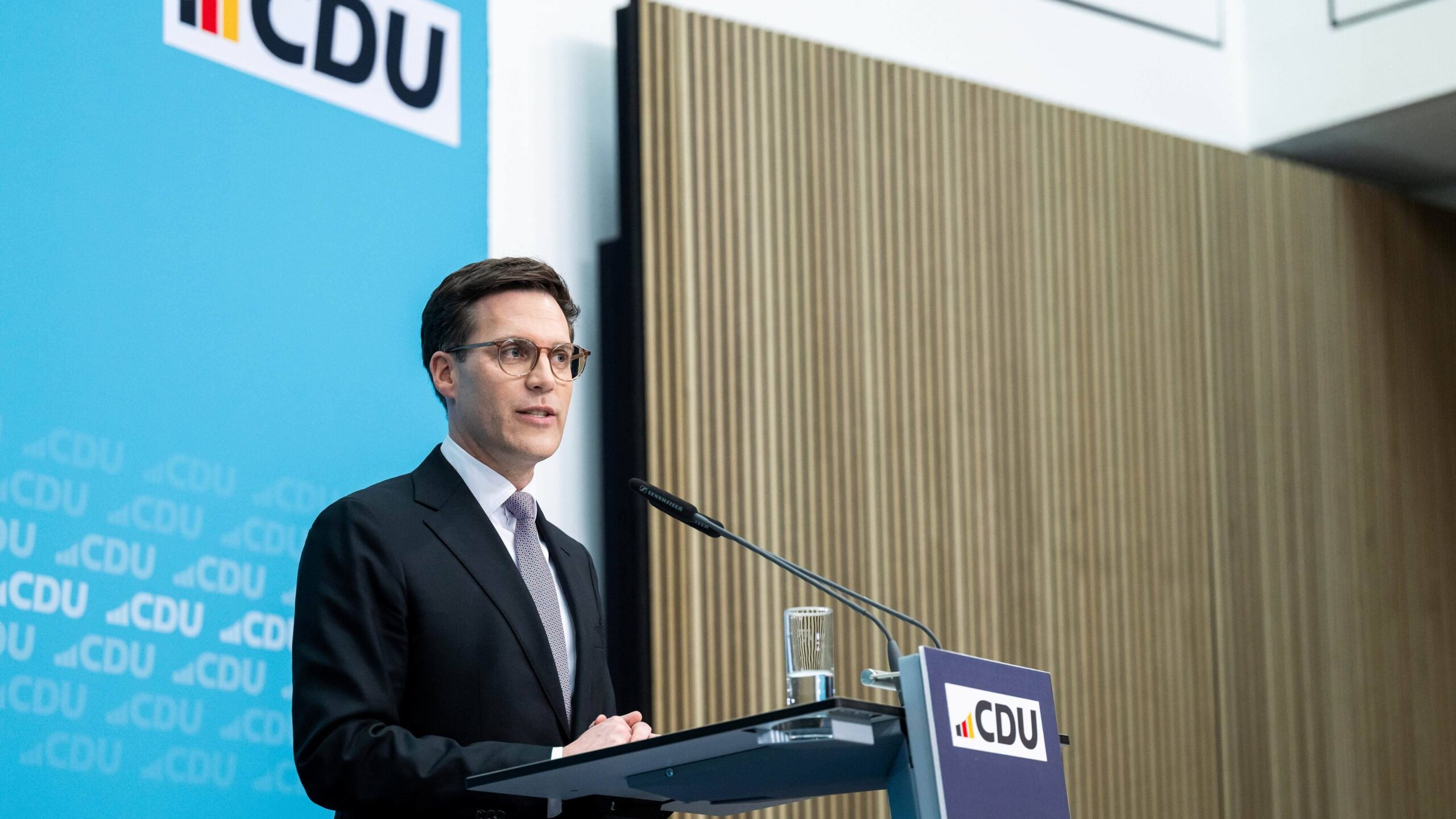 Bundeskanzler Friedrich Merz bei der Pressekonferenz nach der Landtagswahl in Baden-Württemberg